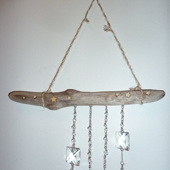 Suncatcher i Treated driftwood, cut glass pieces and Swarovski crystals - Picture 4 of 4